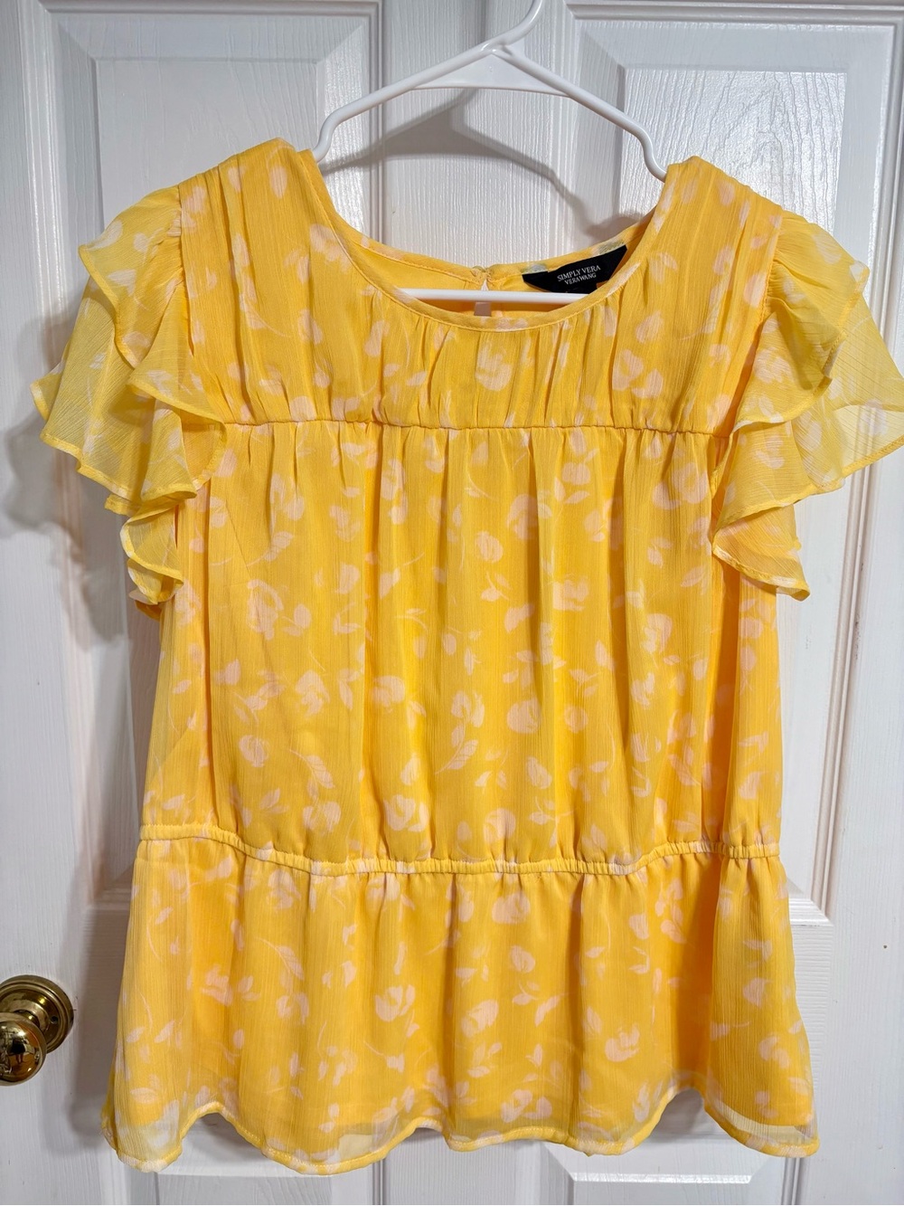 Simply Vera Vera Wang Yellow Floral Flutter Sleeve Top
